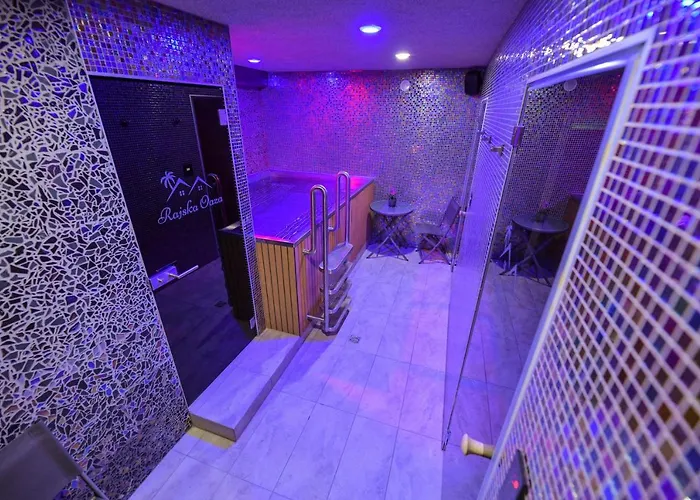 Rajska Oaza אכסניה *